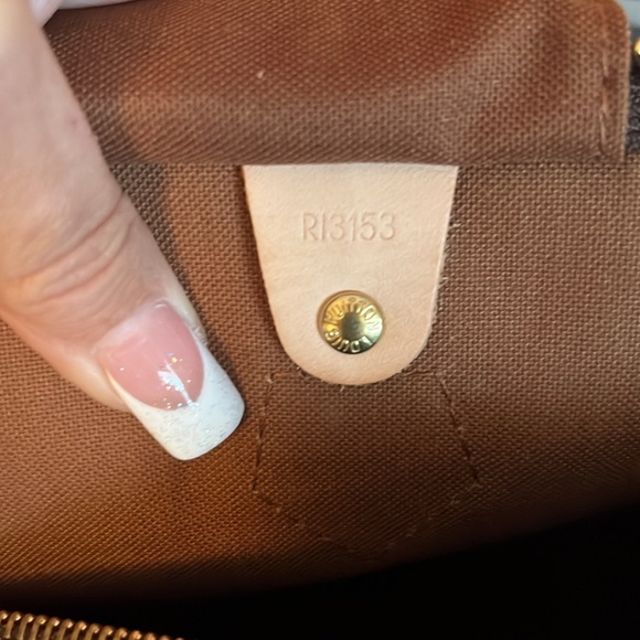 ❌SOLD❌Gorgeous Speedy 35 Handbag! - Picture 13 of 17